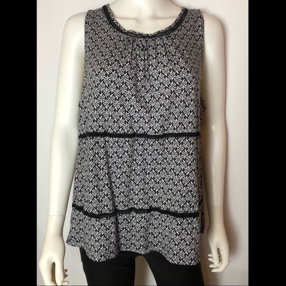 Old Navy Tank Top. Black Print. Heirloom Trail